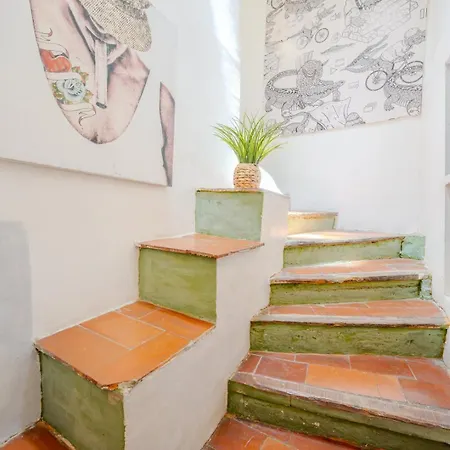L'Unique - Duplex Sous Les Toits, 5 Min Du Port Apartment *