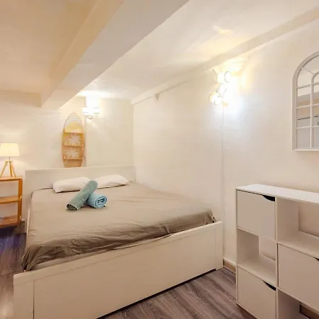 L'Unique - Duplex Sous Les Toits, 5 Min Du Port Apartment Toulon