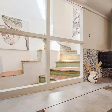 Apartment L'Unique - Duplex Sous Les Toits, 5 Min Du Port Toulon