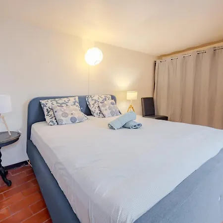 Apartment L'Unique - Duplex Sous Les Toits, 5 Min Du Port *