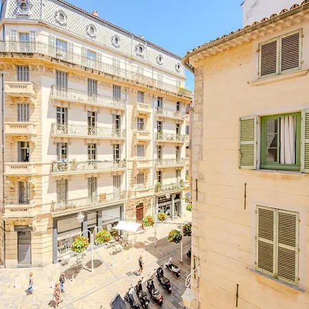 Apartment L'Unique - Duplex Sous Les Toits, 5 Min Du Port